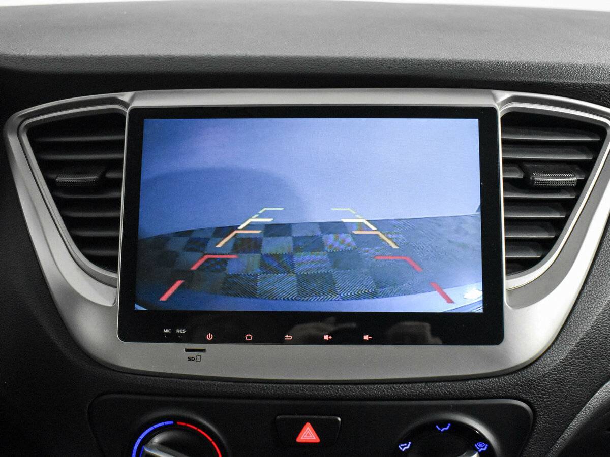 Купить Hyundai Solaris с пробегом. Фото: #17