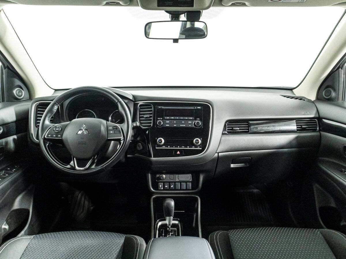 Купить Mitsubishi Outlander с пробегом. Фото: #12
