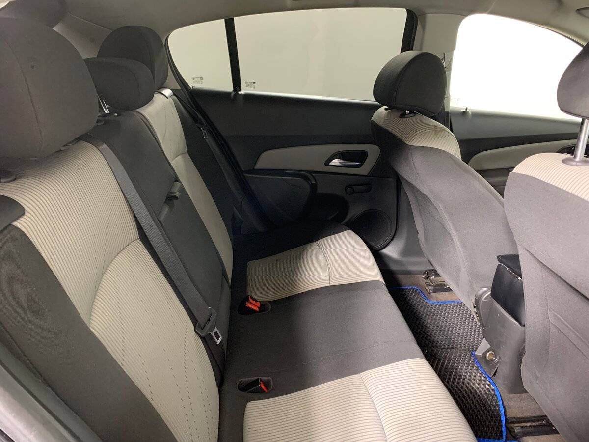 Купить Chevrolet Cruze с пробегом. Фото: #16