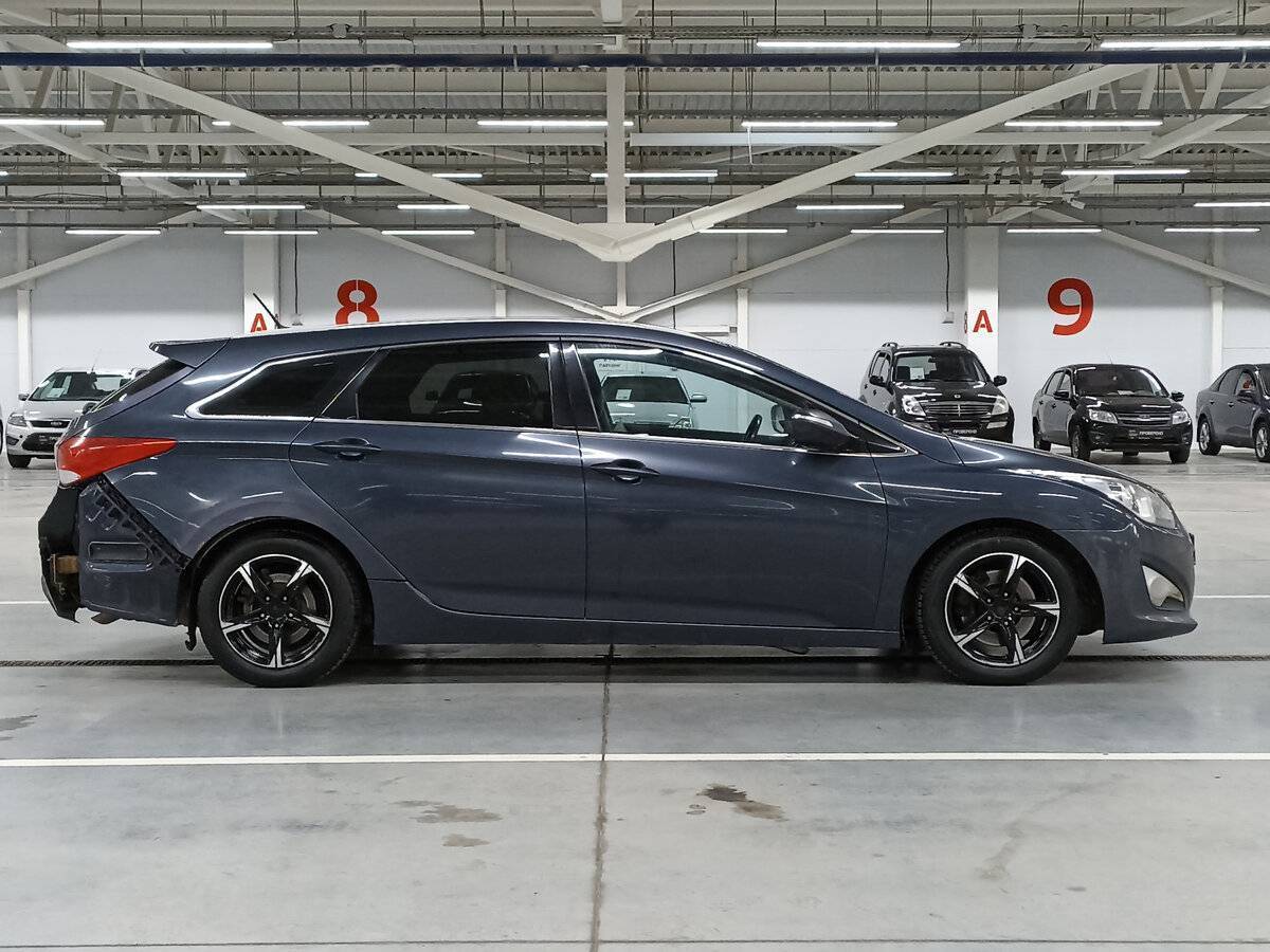 Купить Hyundai i40 с пробегом. Фото: #3