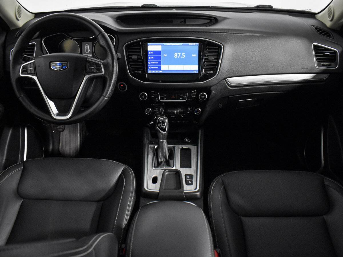 Купить Geely Emgrand X7 с пробегом. Фото: #14