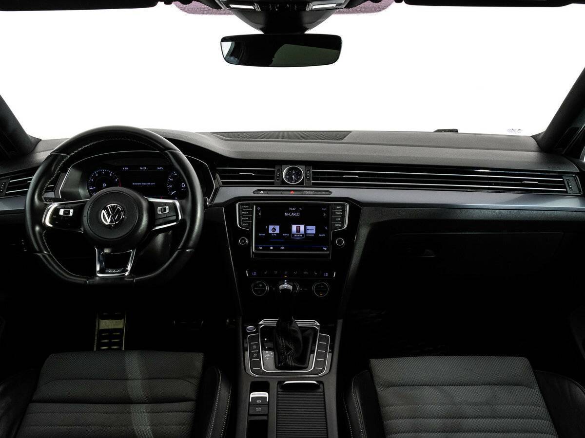 Купить Volkswagen Passat с пробегом. Фото: #9