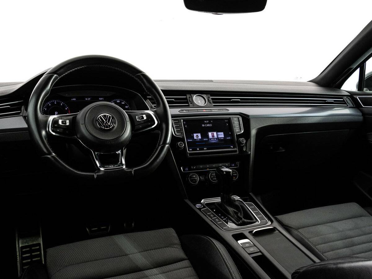 Купить Volkswagen Passat с пробегом. Фото: #10