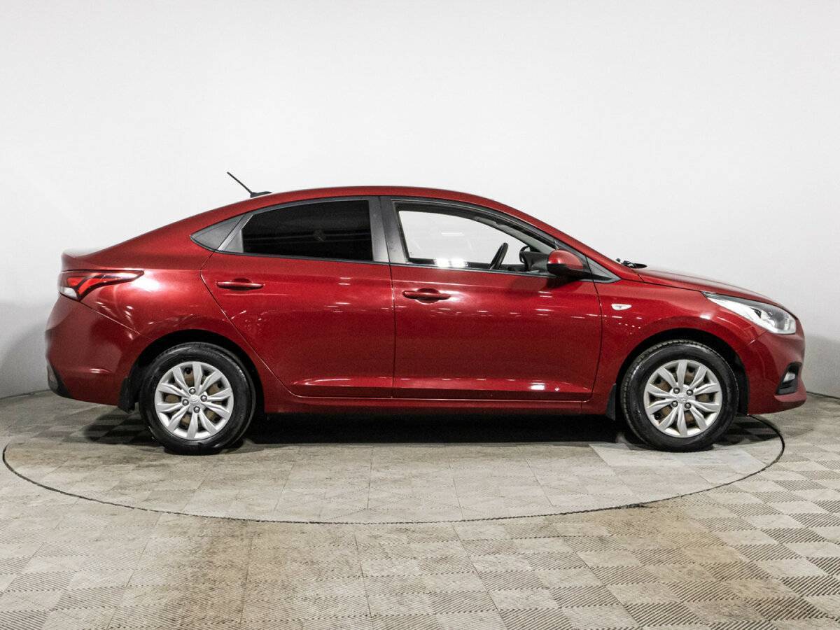 Купить Hyundai Solaris с пробегом. Фото: #3