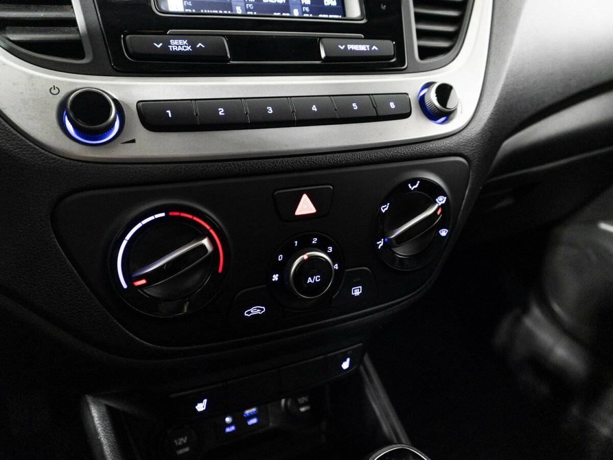 Купить Hyundai Solaris с пробегом. Фото: #15