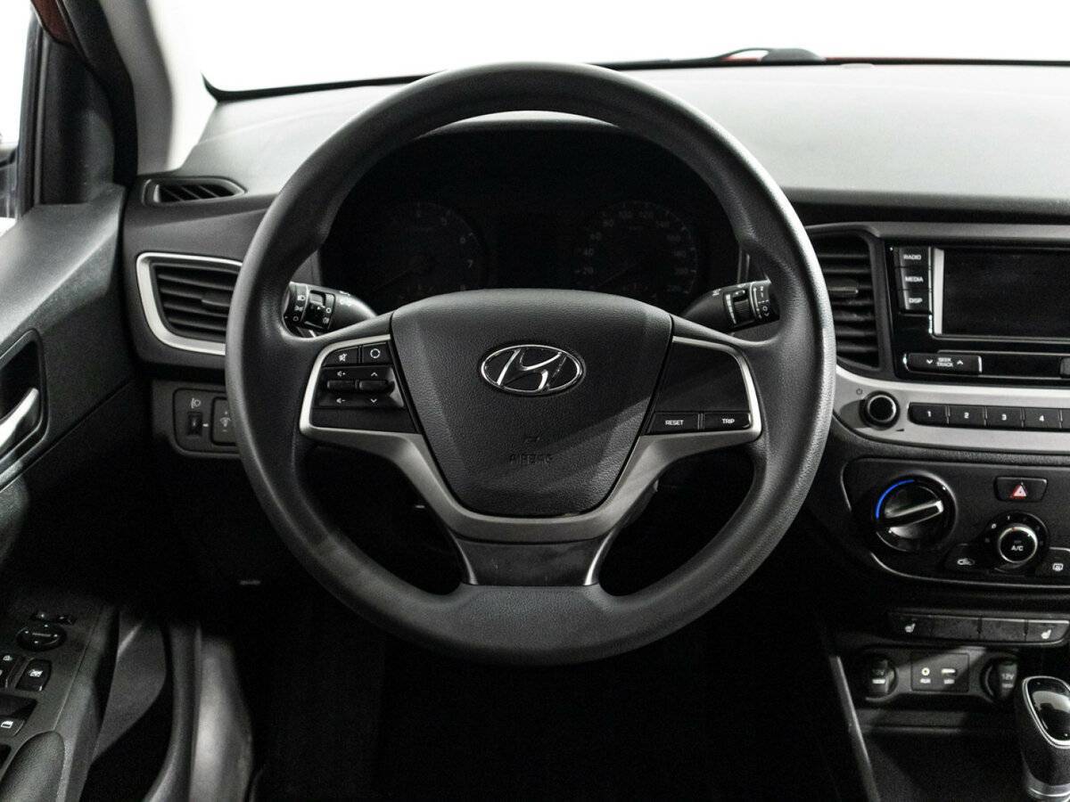 Купить Hyundai Solaris с пробегом. Фото: #16