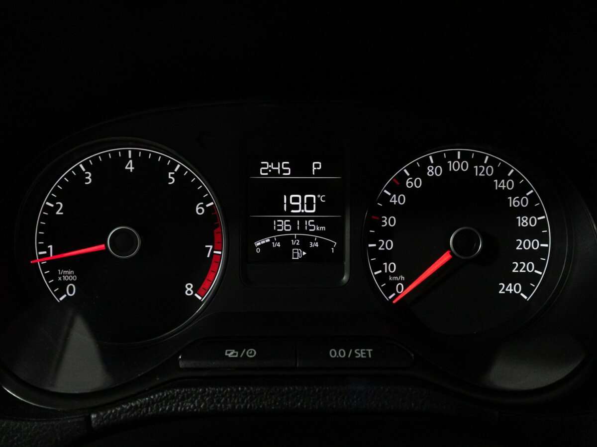 Купить Volkswagen Polo с пробегом. Фото: #11