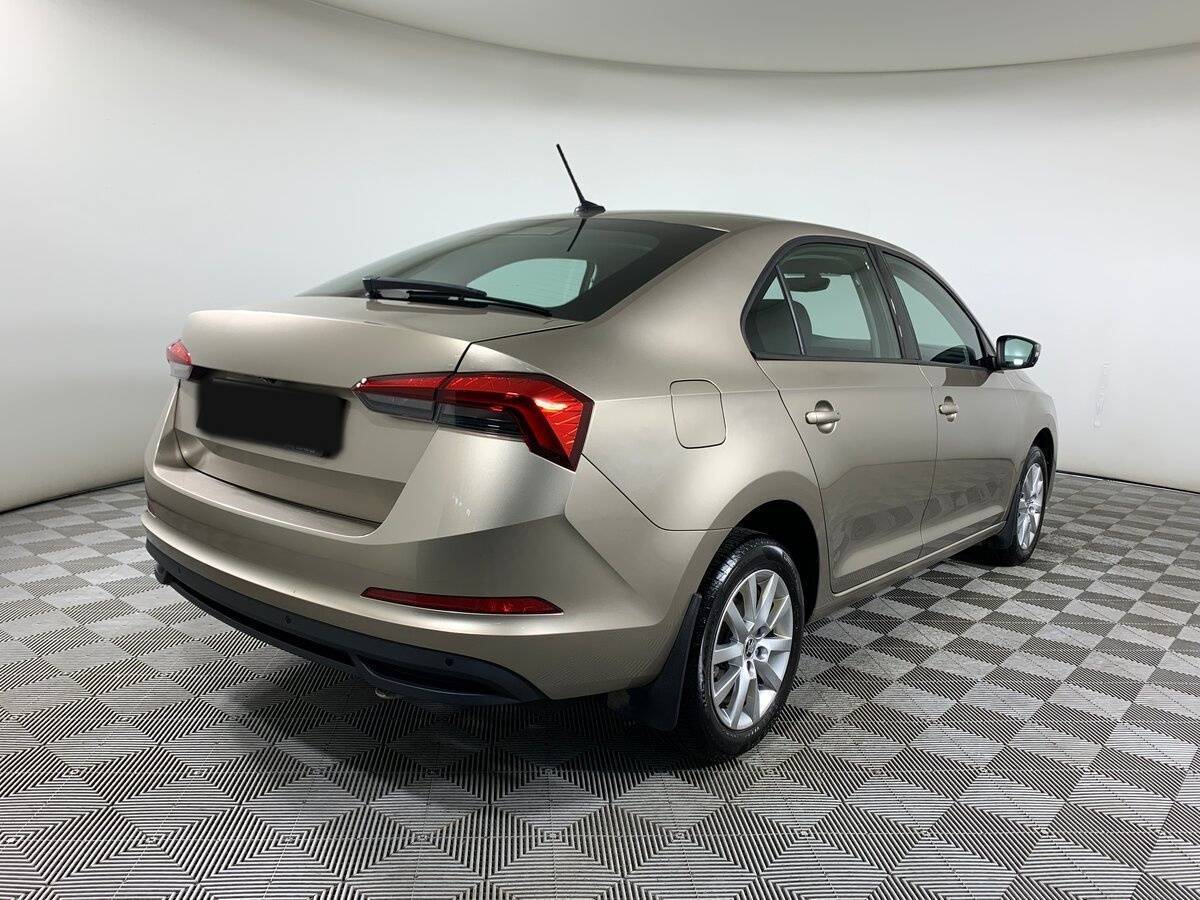 Купить Skoda Rapid с пробегом. Фото: #4