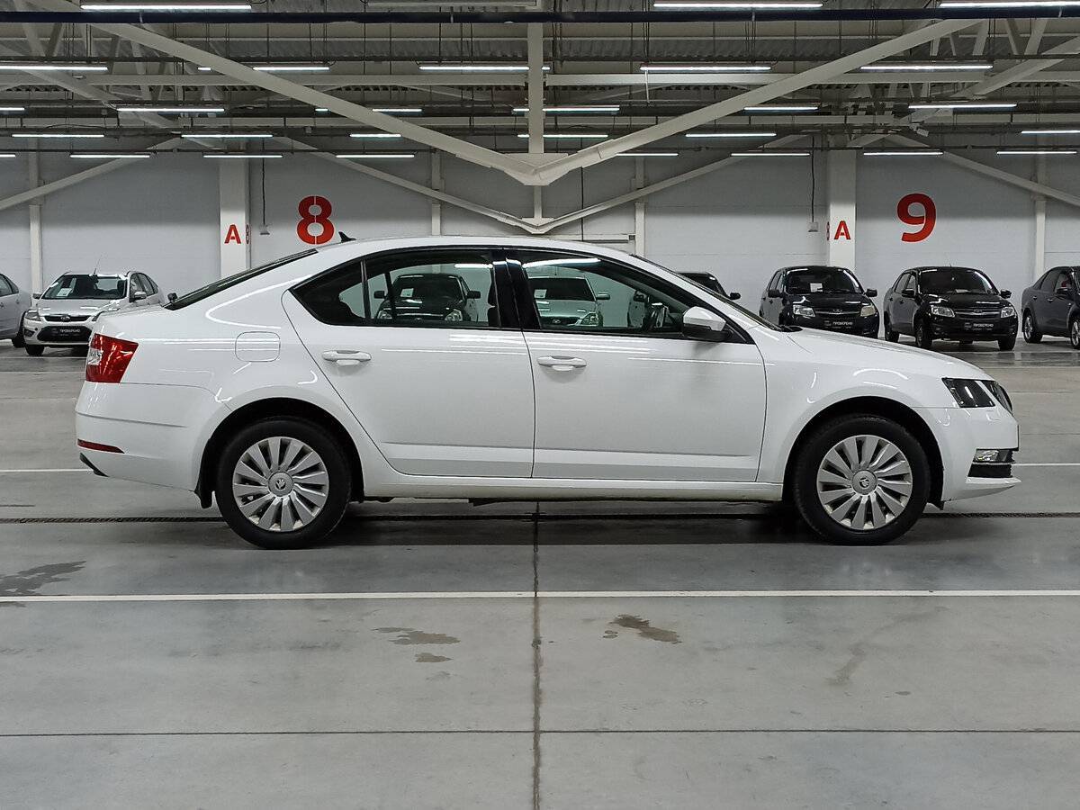Купить Skoda Octavia с пробегом. Фото: #3