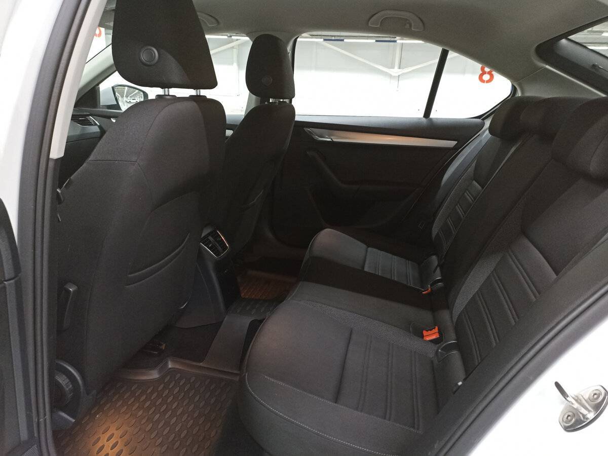 Купить Skoda Octavia с пробегом. Фото: #11