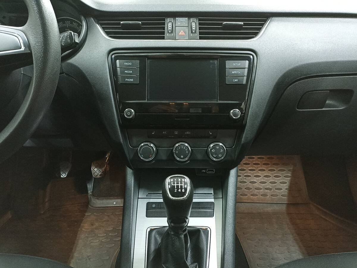 Купить Skoda Octavia с пробегом. Фото: #14