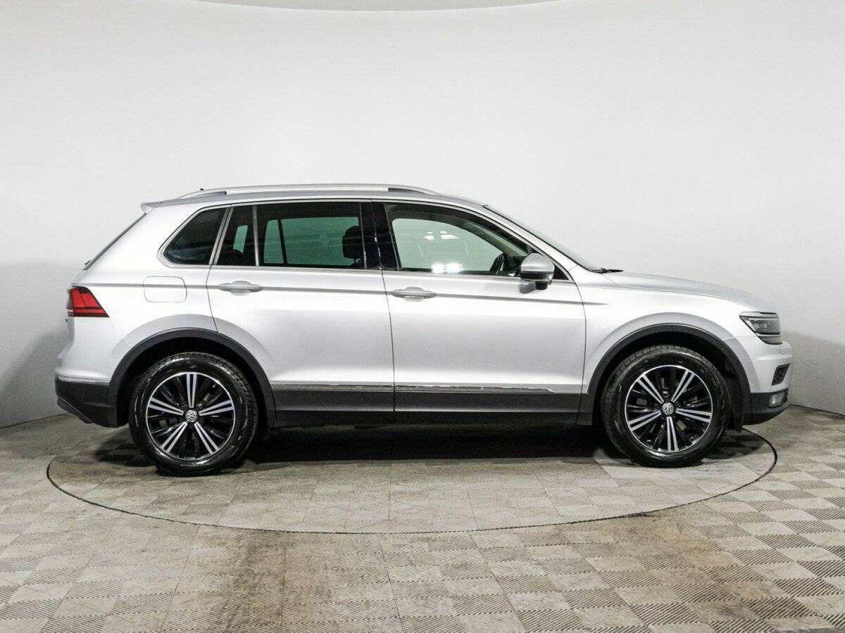 Купить Volkswagen Tiguan с пробегом. Фото: #3