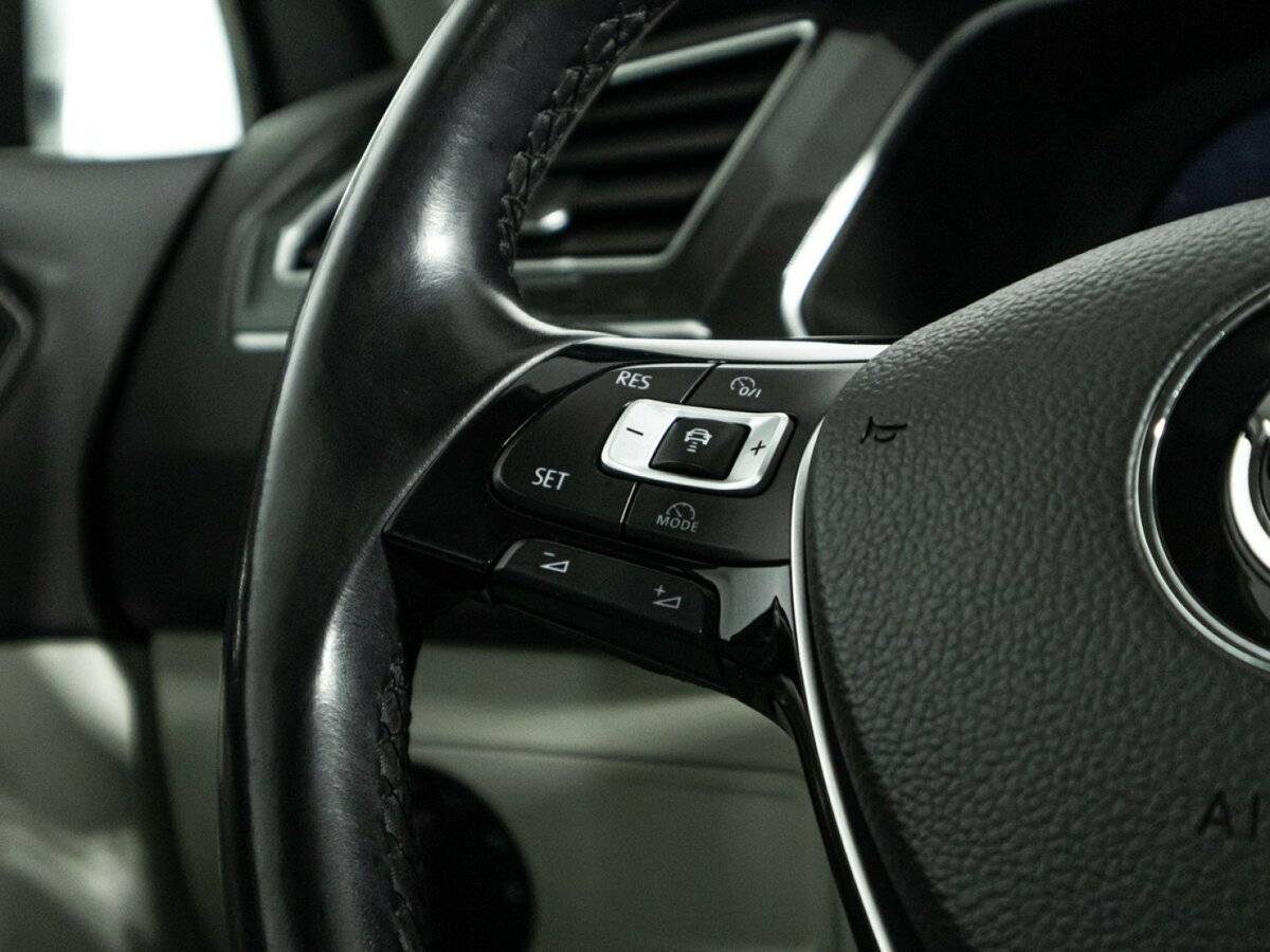 Купить Volkswagen Tiguan с пробегом. Фото: #21