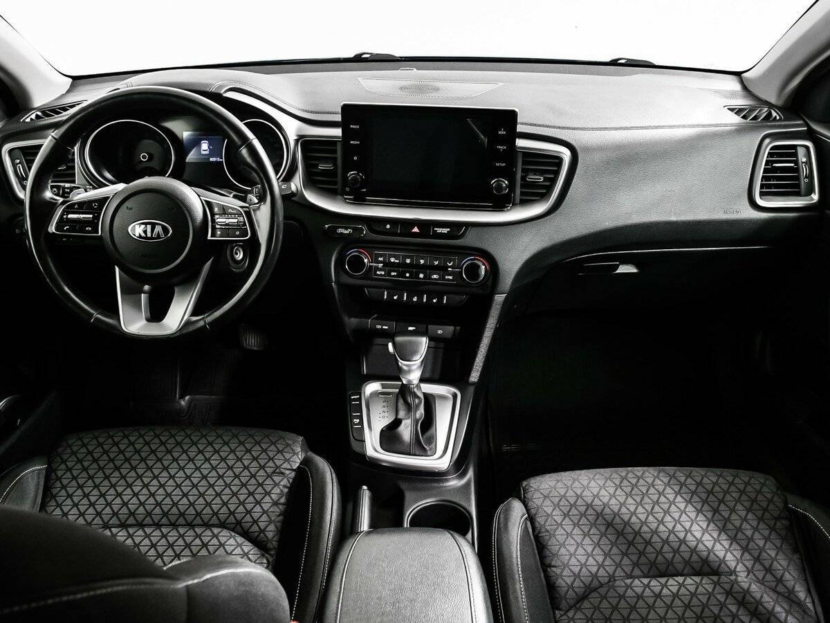 Купить Kia Ceed с пробегом. Фото: #10