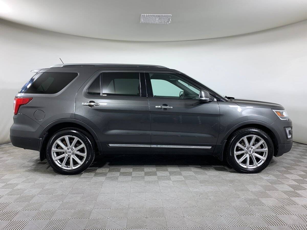 Купить Ford Explorer с пробегом. Фото: #3
