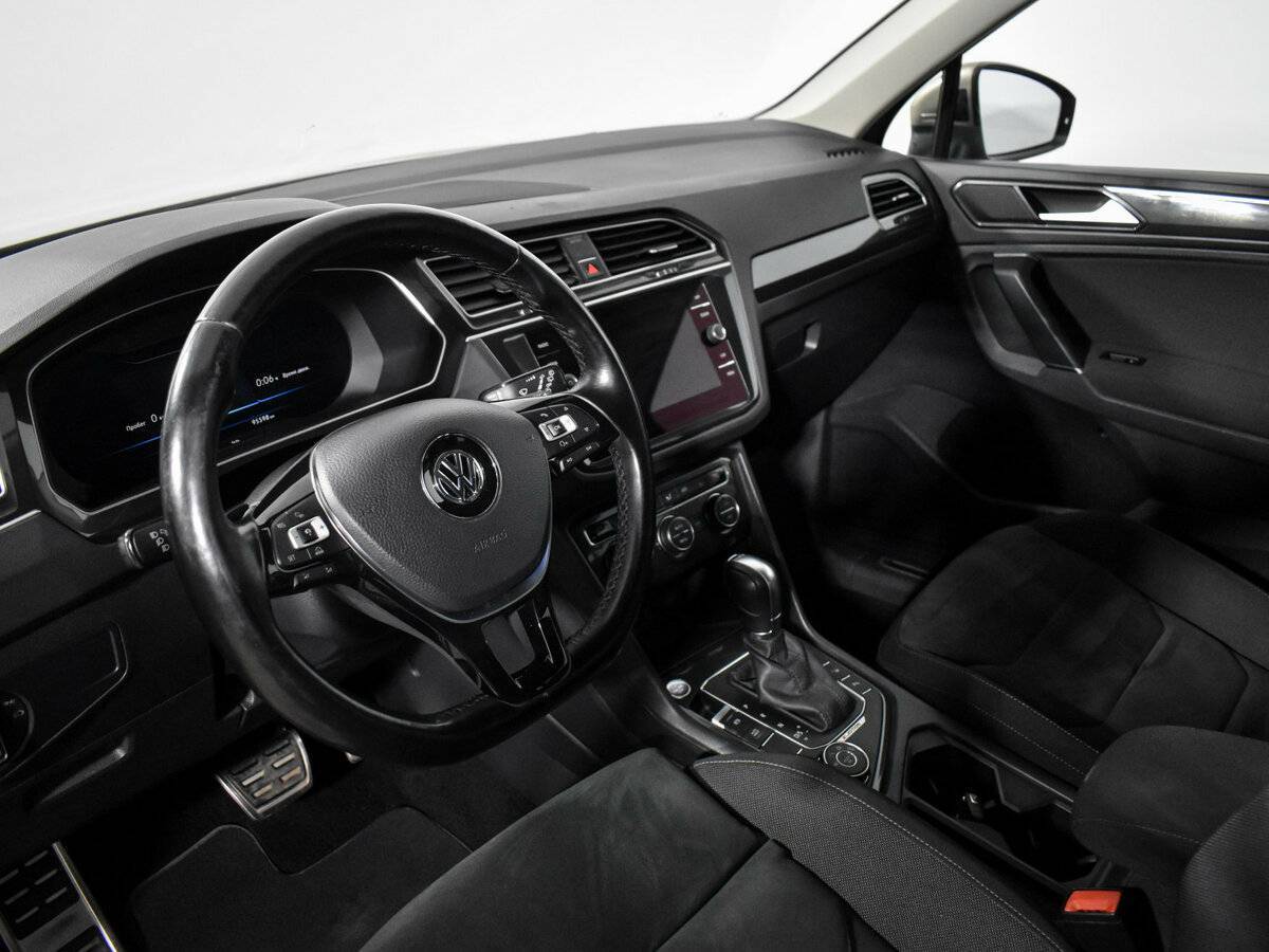 Купить Volkswagen Tiguan с пробегом. Фото: #8