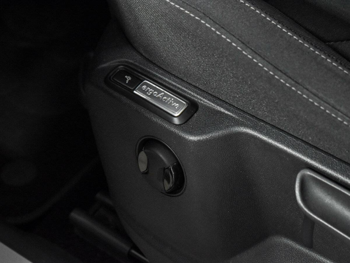 Купить Volkswagen Tiguan с пробегом. Фото: #9