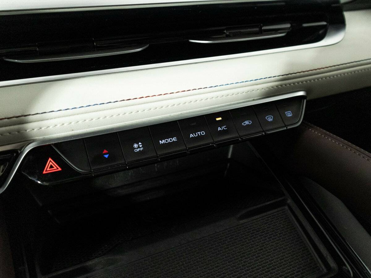 Купить Geely Monjaro с пробегом. Фото: #20