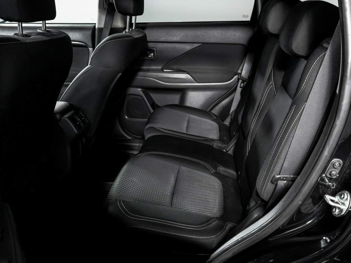 Купить Mitsubishi Outlander с пробегом. Фото: #9
