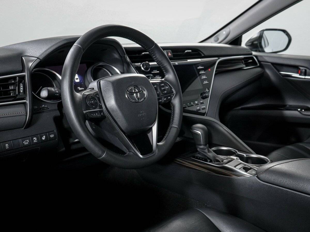 Купить Toyota Camry с пробегом. Фото: #13