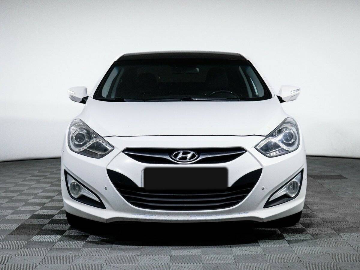Купить Hyundai i40 с пробегом. Фото: #1