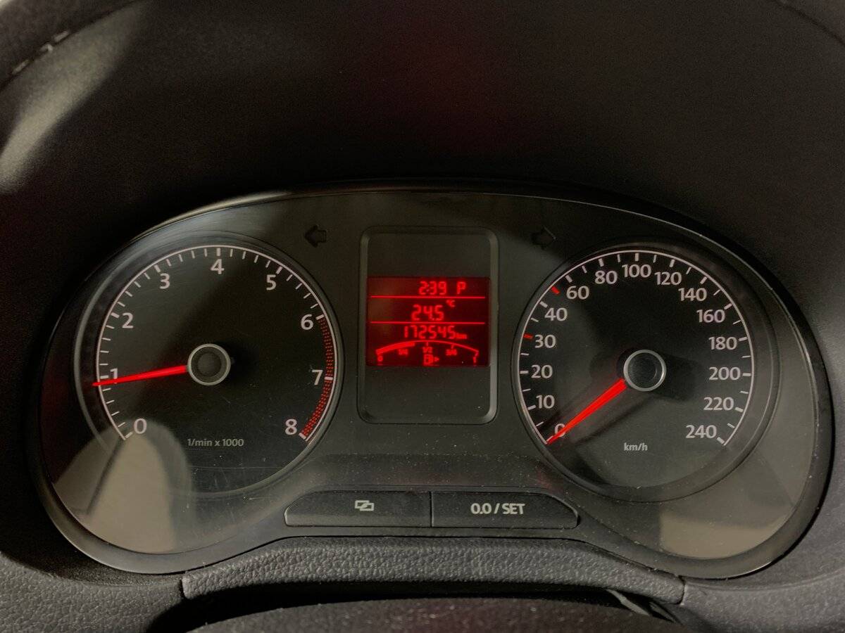 Купить Volkswagen Polo с пробегом. Фото: #10