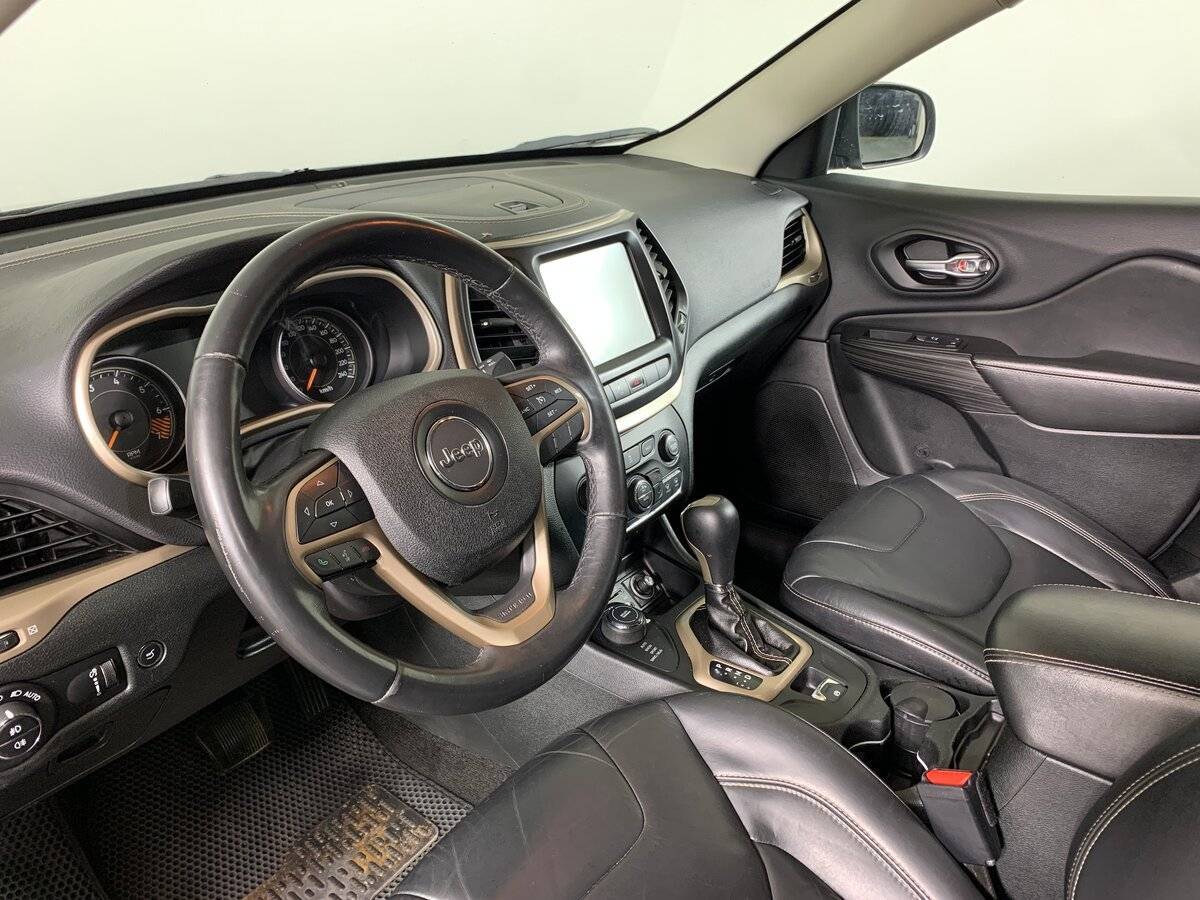 Купить Jeep Cherokee с пробегом. Фото: #10