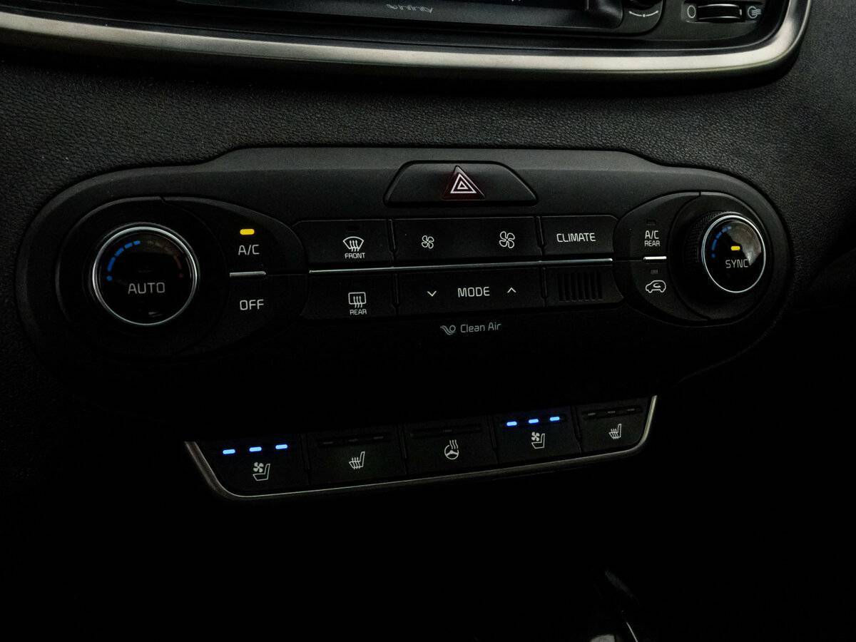 Купить Kia Sorento с пробегом. Фото: #15