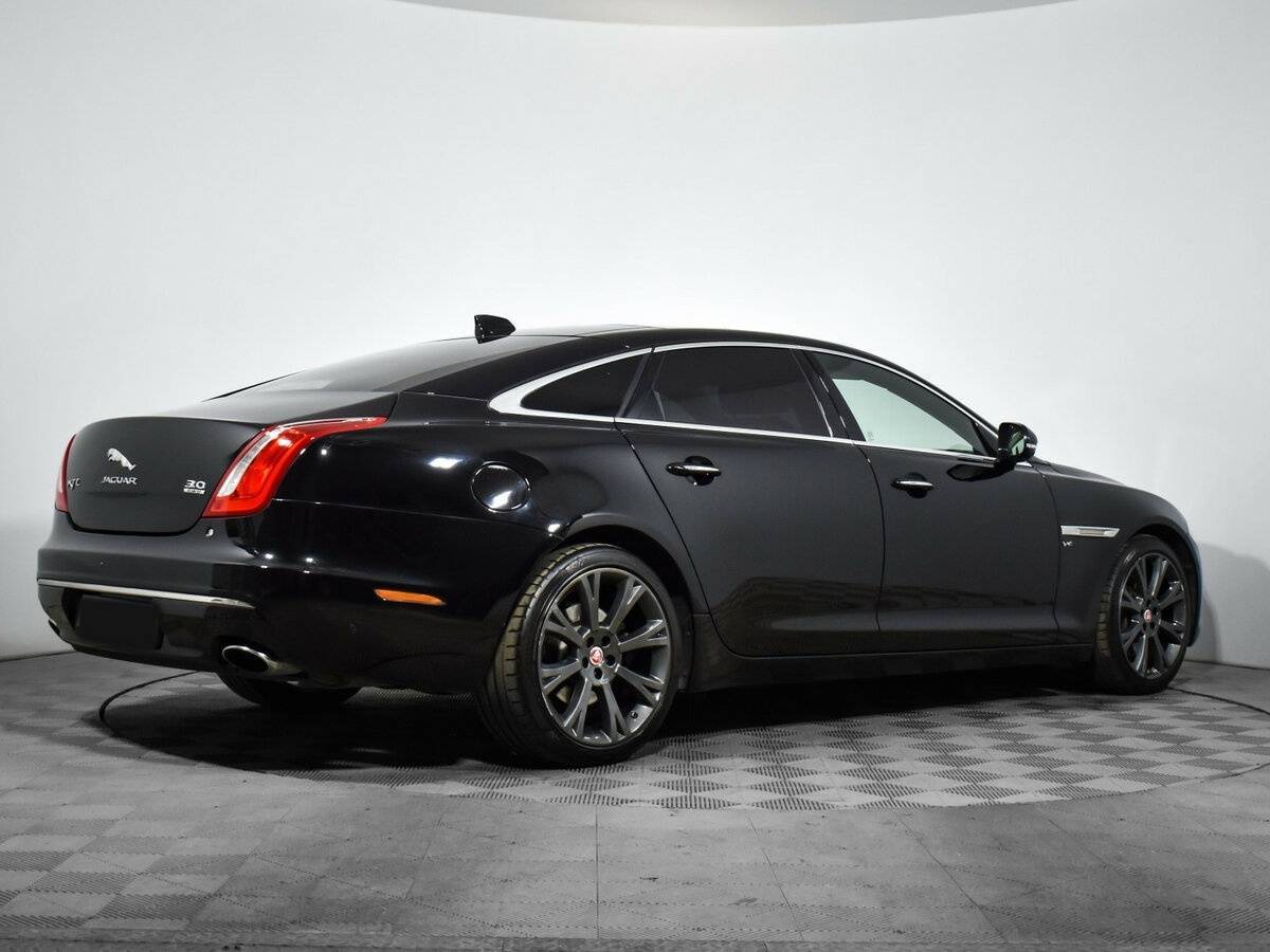 Купить Jaguar XJ с пробегом. Фото: #4