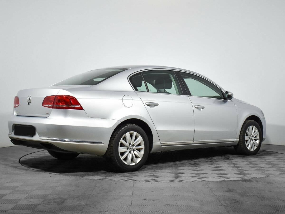 Купить Volkswagen Passat с пробегом. Фото: #4