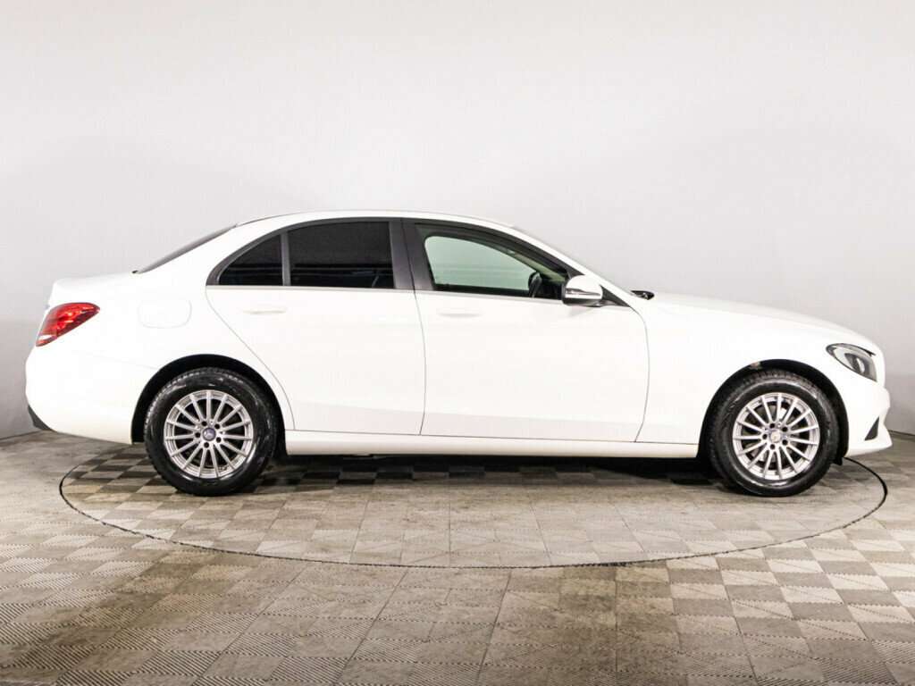 Купить Mercedes-Benz C-Класс с пробегом. Фото: #3