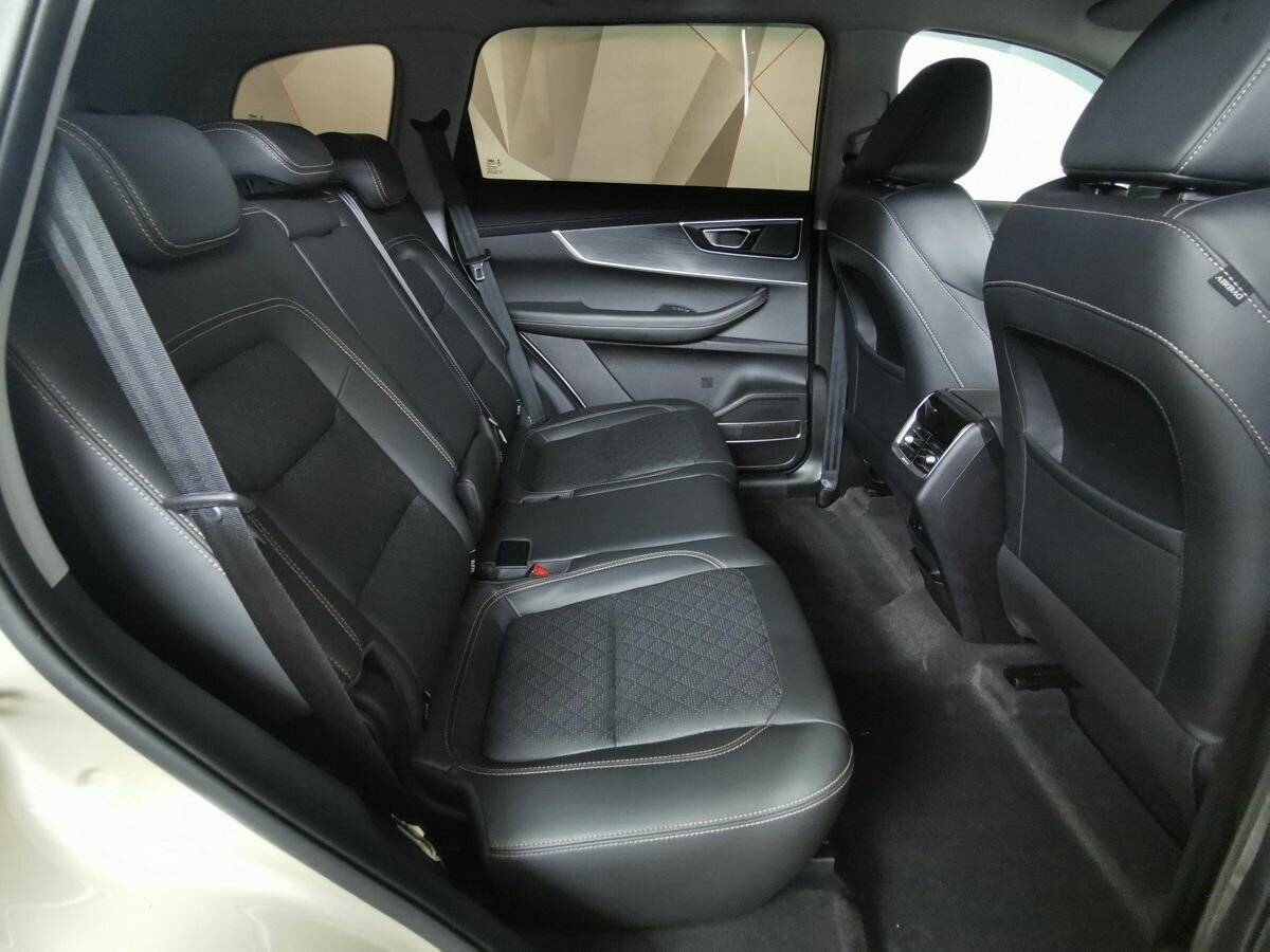 Купить Chery Tiggo 8 с пробегом. Фото: #11