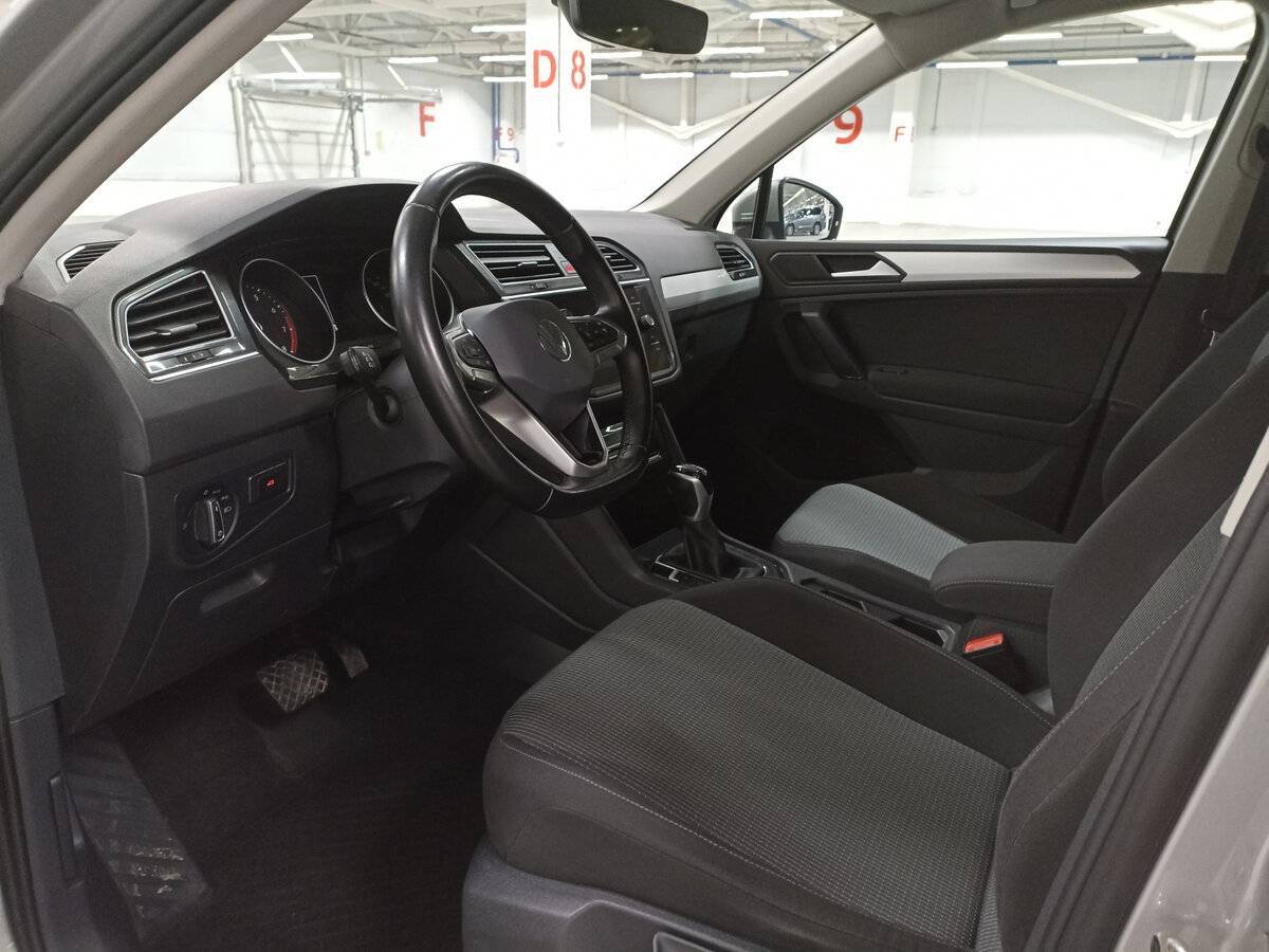 Купить Volkswagen Tiguan с пробегом. Фото: #15