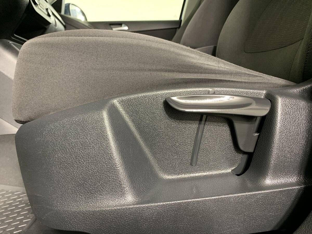 Купить Volkswagen Tiguan с пробегом. Фото: #15