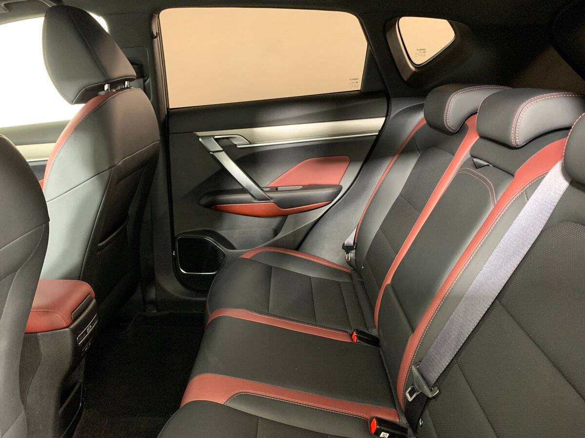 Купить Geely Coolray с пробегом. Фото: #18