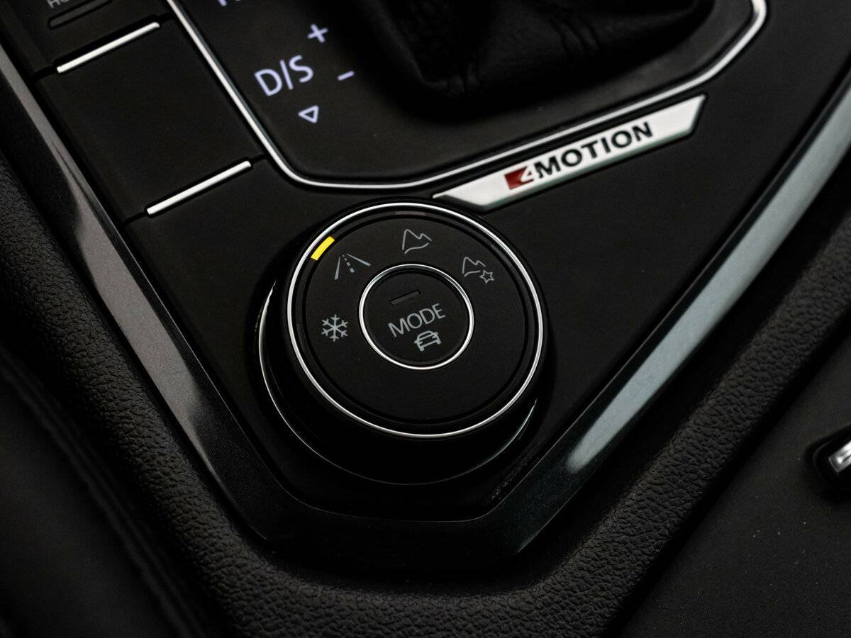 Купить Volkswagen Tiguan с пробегом. Фото: #14