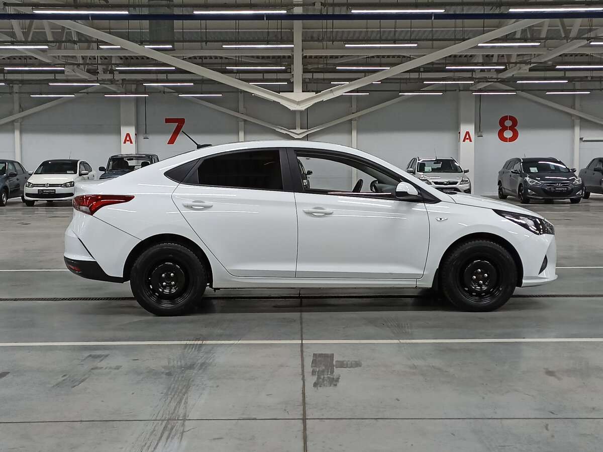 Купить Hyundai Solaris с пробегом. Фото: #3