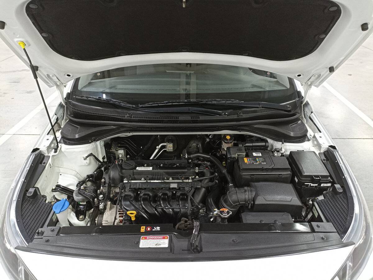 Купить Hyundai Solaris с пробегом. Фото: #8