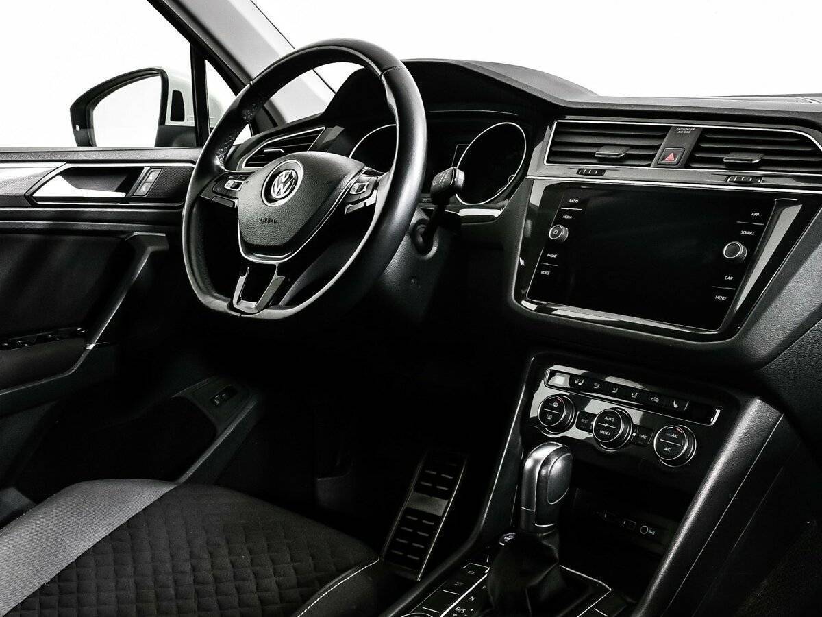 Купить Volkswagen Tiguan с пробегом. Фото: #8