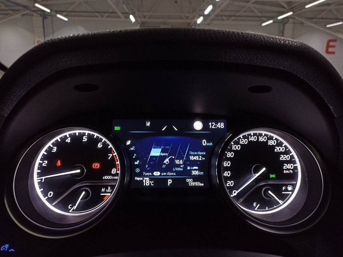 Купить Toyota Camry с пробегом. Фото: #12