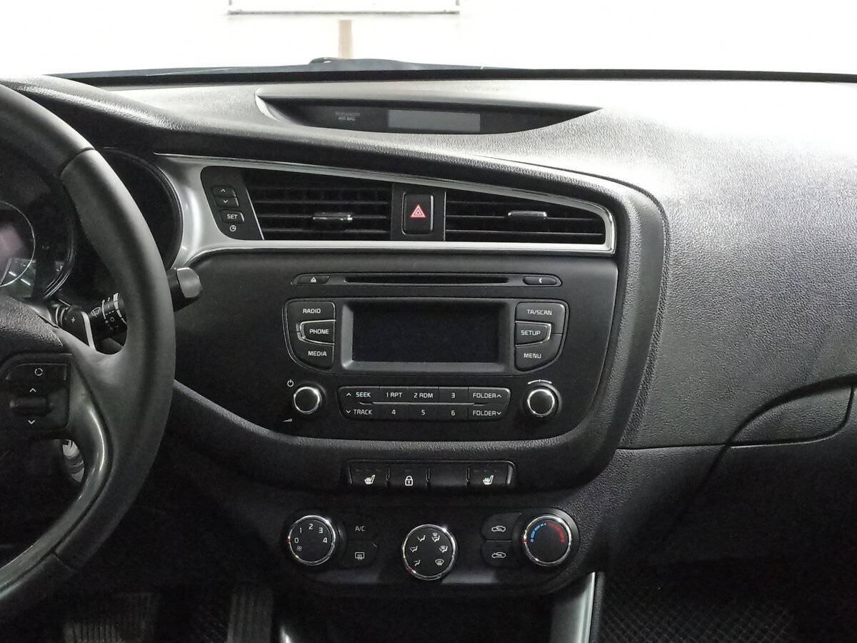 Купить Kia Ceed с пробегом. Фото: #14