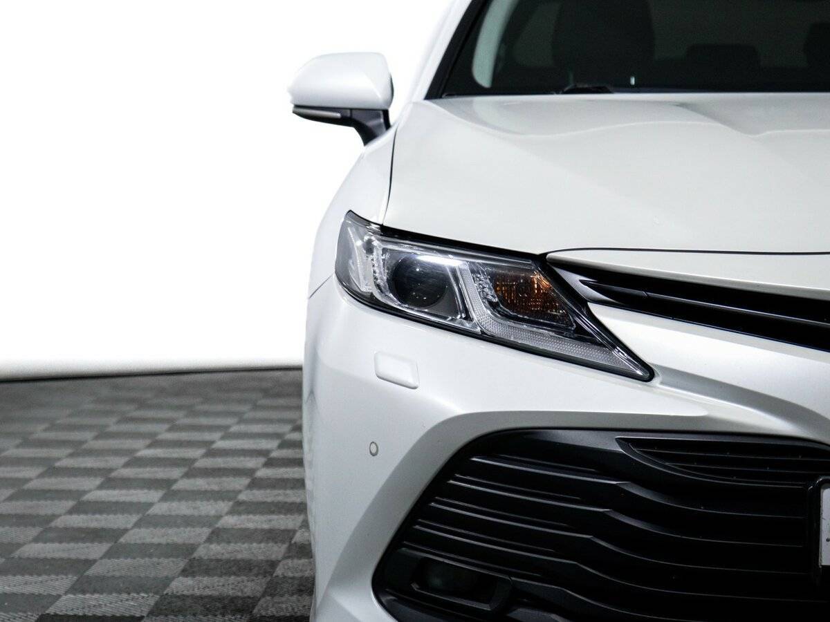 Купить Toyota Camry с пробегом. Фото: #17