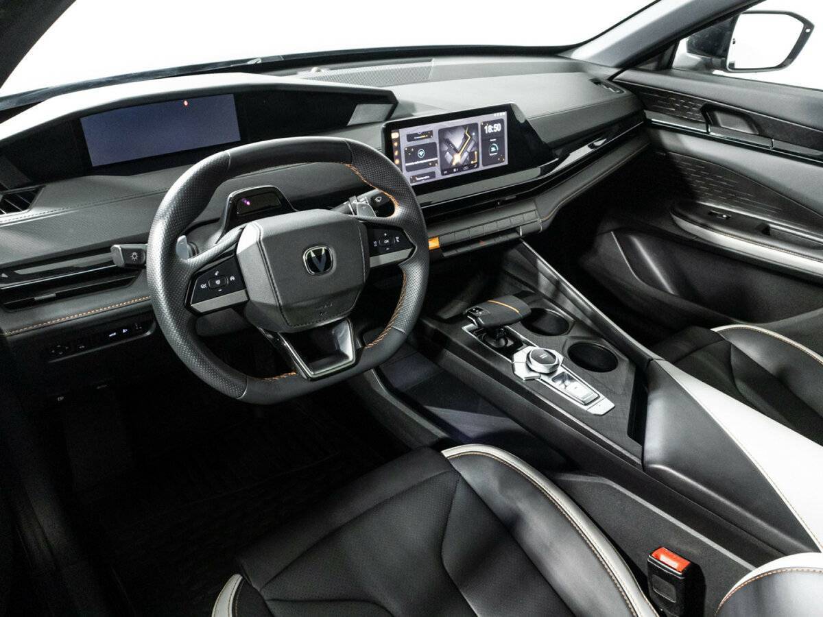 Купить Changan UNI-V с пробегом. Фото: #10