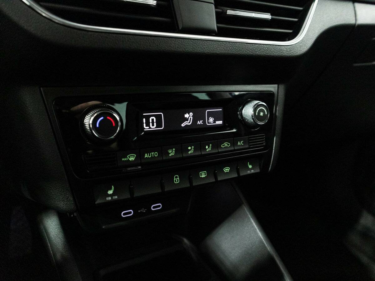 Купить Skoda Rapid с пробегом. Фото: #16