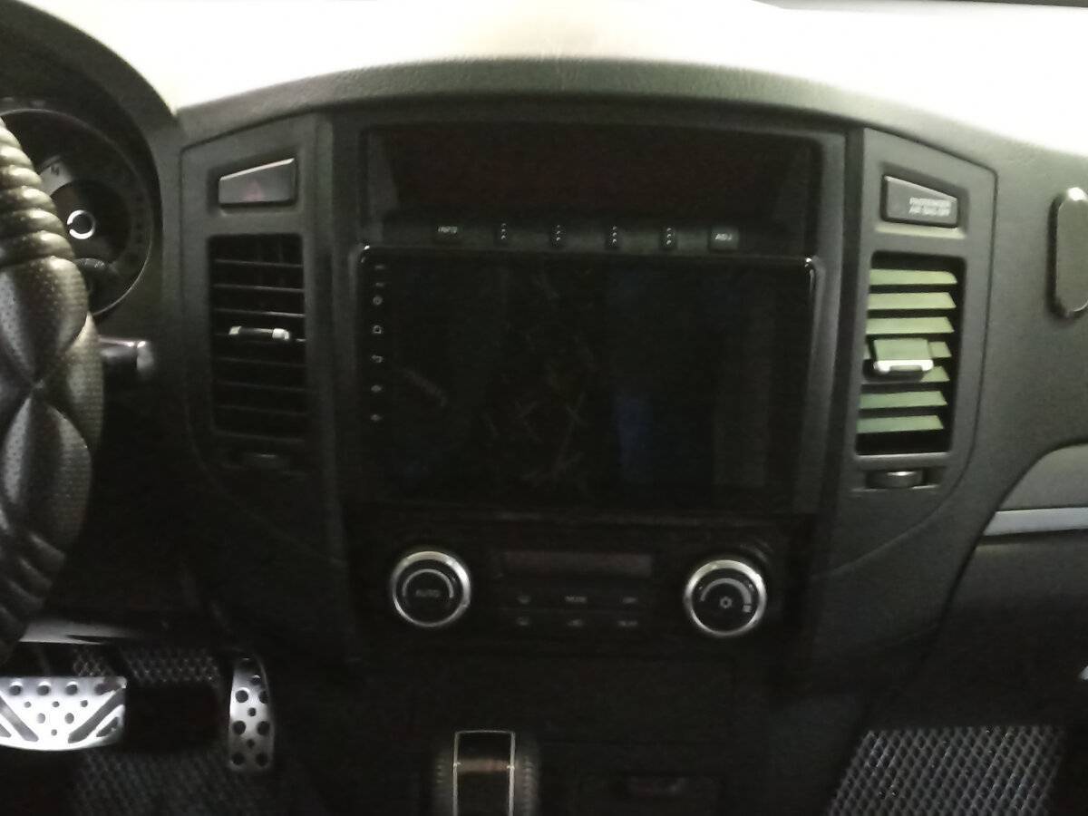 Купить Mitsubishi Pajero с пробегом. Фото: #14