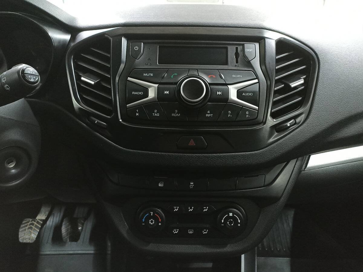 Купить Lada (ВАЗ) Vesta с пробегом. Фото: #14