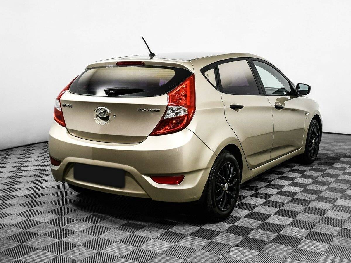 Купить Hyundai Solaris с пробегом. Фото: #4