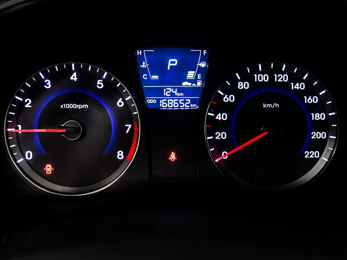 Купить Hyundai Solaris с пробегом. Фото: #9