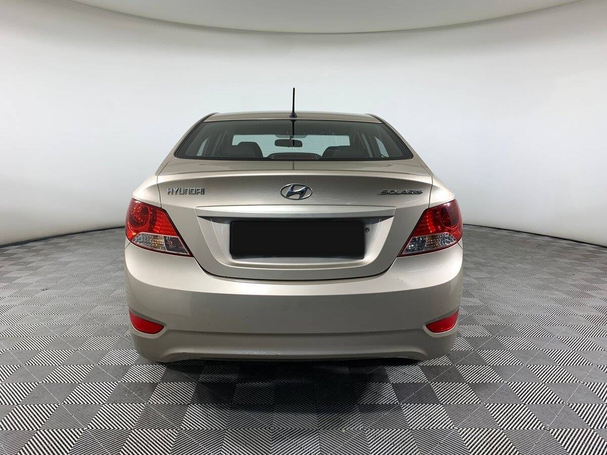 Купить Hyundai Solaris с пробегом. Фото: #5