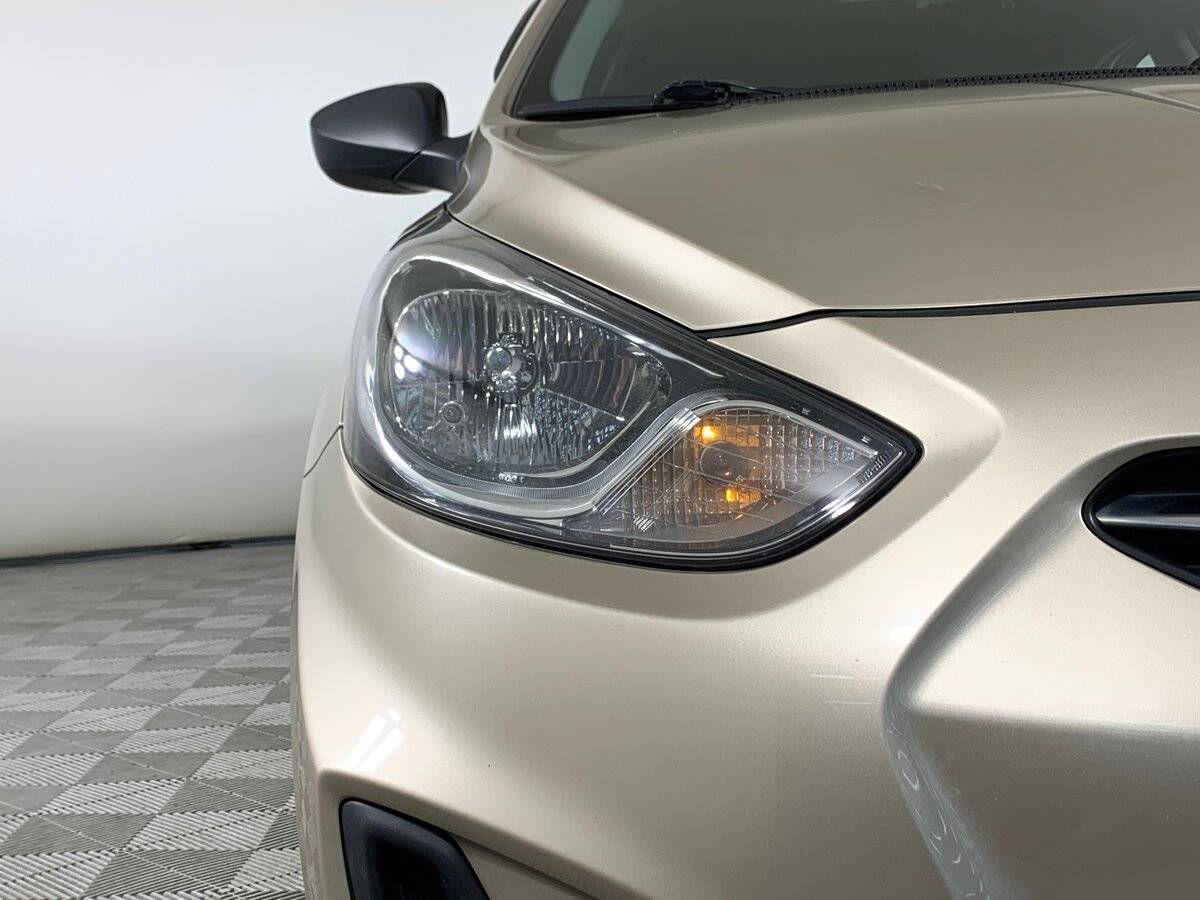 Купить Hyundai Solaris с пробегом. Фото: #9